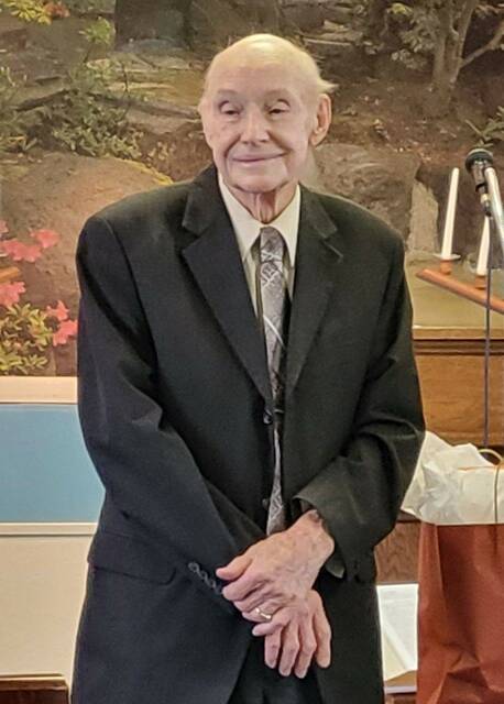 129775420_web1_lucian-thompson