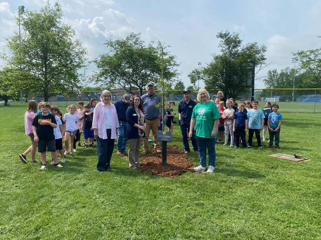130610663_web1_image0-10-
The Ohio Department of Natural Resources and Ripley Tree Committee held a tree planting ceremony at Ripley-Union-Lewis-Huntington Elementary School on May 7 to celebrate the 75th anniversary of ODNR. Photo by Brittany Redden