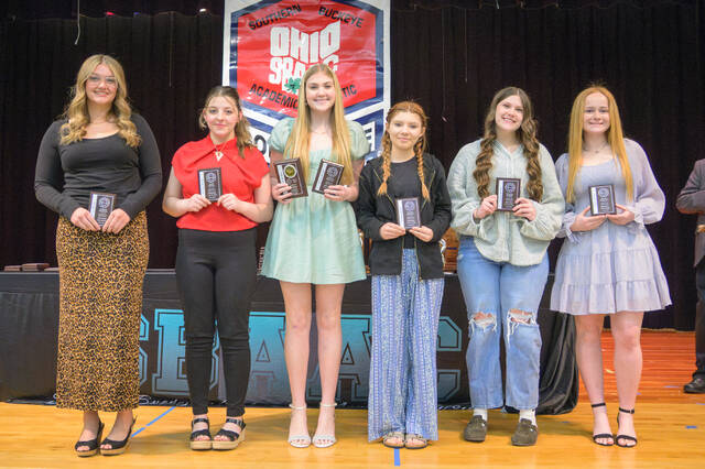 131390831_web1_Girls-Bowling-National-Division
The 2024-25 Southern Buckeye Athletic/Academic Conference National Division First Team of girls bowling all-stars pose with their awards. From the left, Addison OConnor (Georgetown), Jadah Mingua (Georgetown), Carolyn Edmisten (Georgetown), Nevaeh Ackerson (Georgetown), Kyleigh Seibert (Bethel-Tate), and Kaylee Randolph (Bethel-Tate). Photo by Jake Dowling/Clermont Sun
